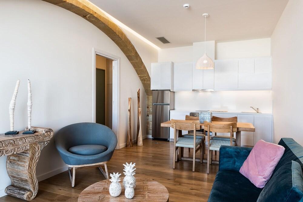 Avra Apartments Kolymbari Harbour Экстерьер фото