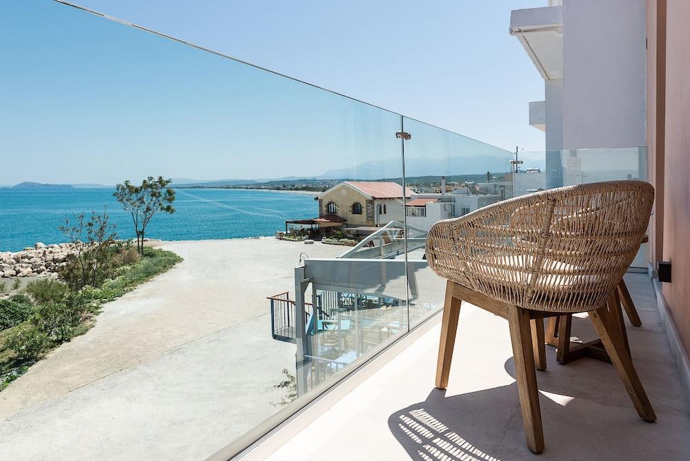 Avra Apartments Kolymbari Harbour Экстерьер фото