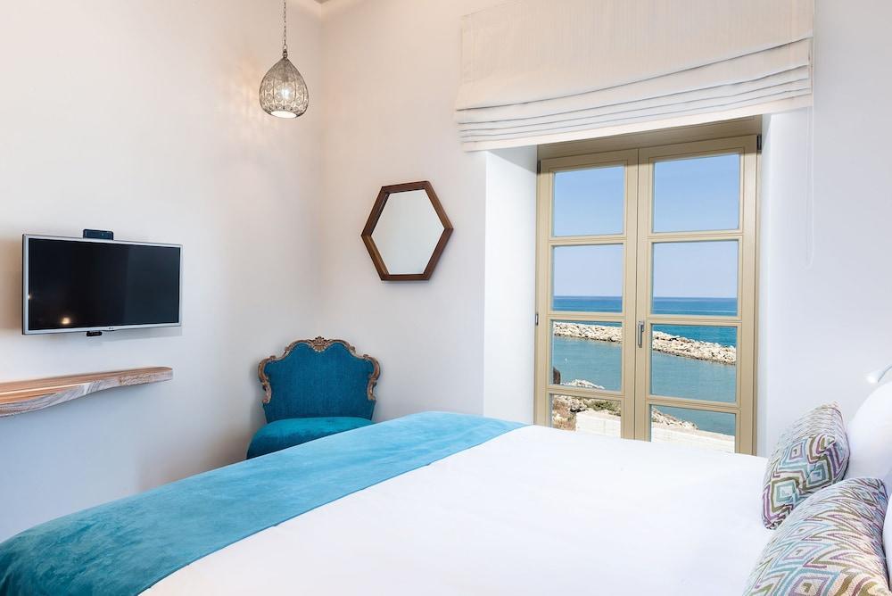 Avra Apartments Kolymbari Harbour Экстерьер фото