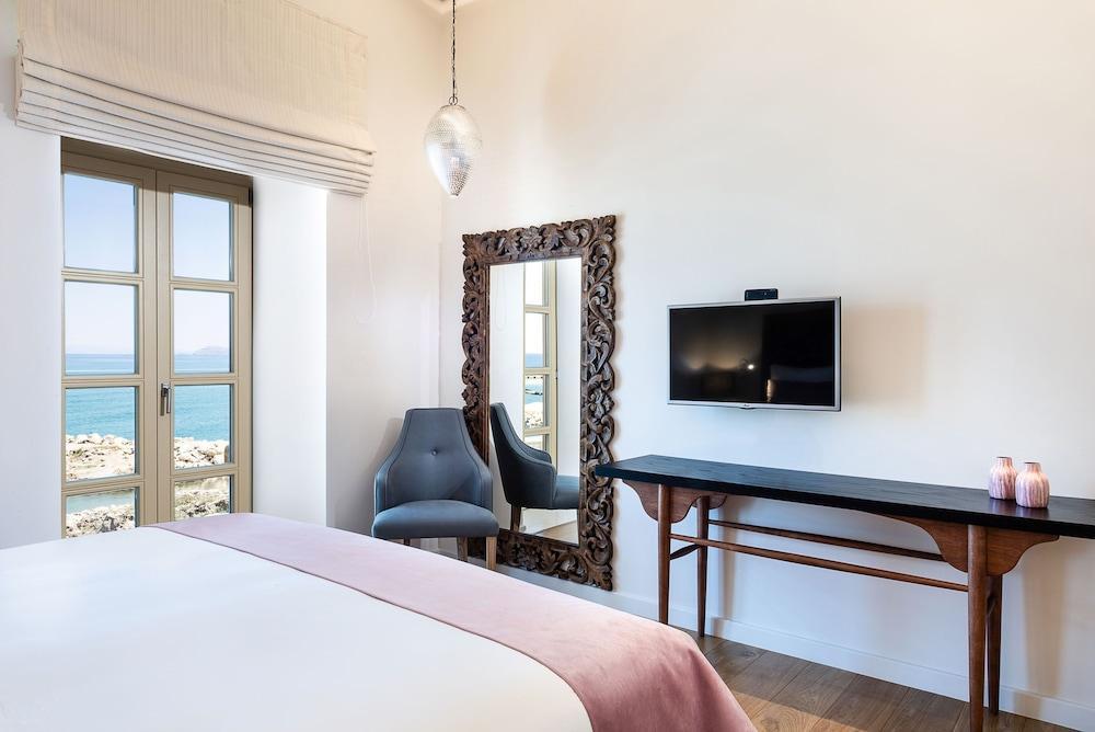 Avra Apartments Kolymbari Harbour Экстерьер фото